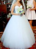 Suknia ślubna Okazja!!!Sprzedam wyjątkową suknię ślubną typu princeska.  kolor: Biały rozmiar: 36