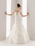 Suknia ślubna Przepiękna, hiszpańska suknia ślubna kolor: naturalna biel (między bielą a ecru) rozmiar: 36