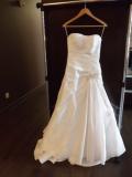 Suknia ślubna Suknia ślubna  kolor: biały rozmiar: 36-38