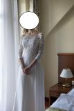 Suknia ślubna Koronkowa suknia ślubna kolor: biel złamana jasnym beżem rozmiar: 34 / małe 36