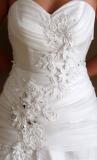 Suknia ślubna Sprzedam przepiękną suknię ślubną kolor: Biel rozmiar: 36-38